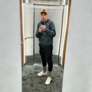 Meet your Posher, Drew markie